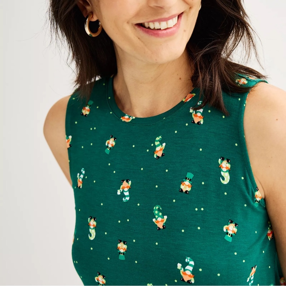 Gnome Leprechaun High Neck Tank, Green, Medium, NWT 🌈